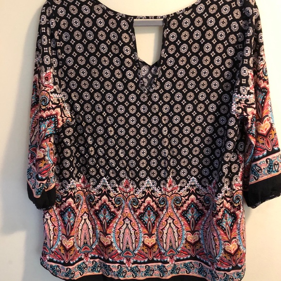 Women's blouse - Picture 5 of 6